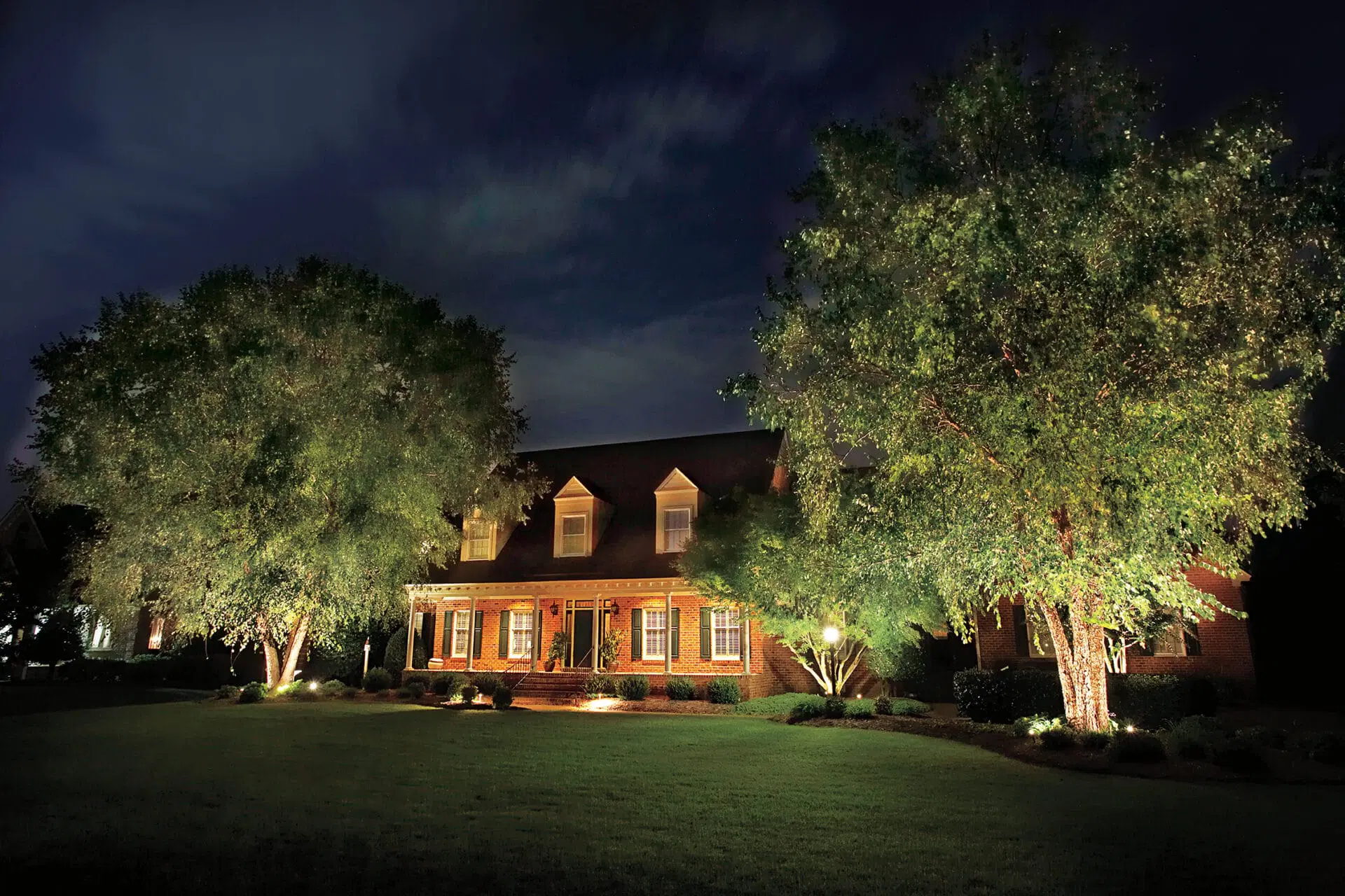 Crafting Exquisite Nightscapes: Outdoor Lighting Specialists